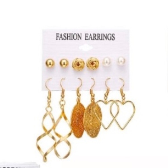 18 Pairs of Fashion earrings - Picture 4 of 6